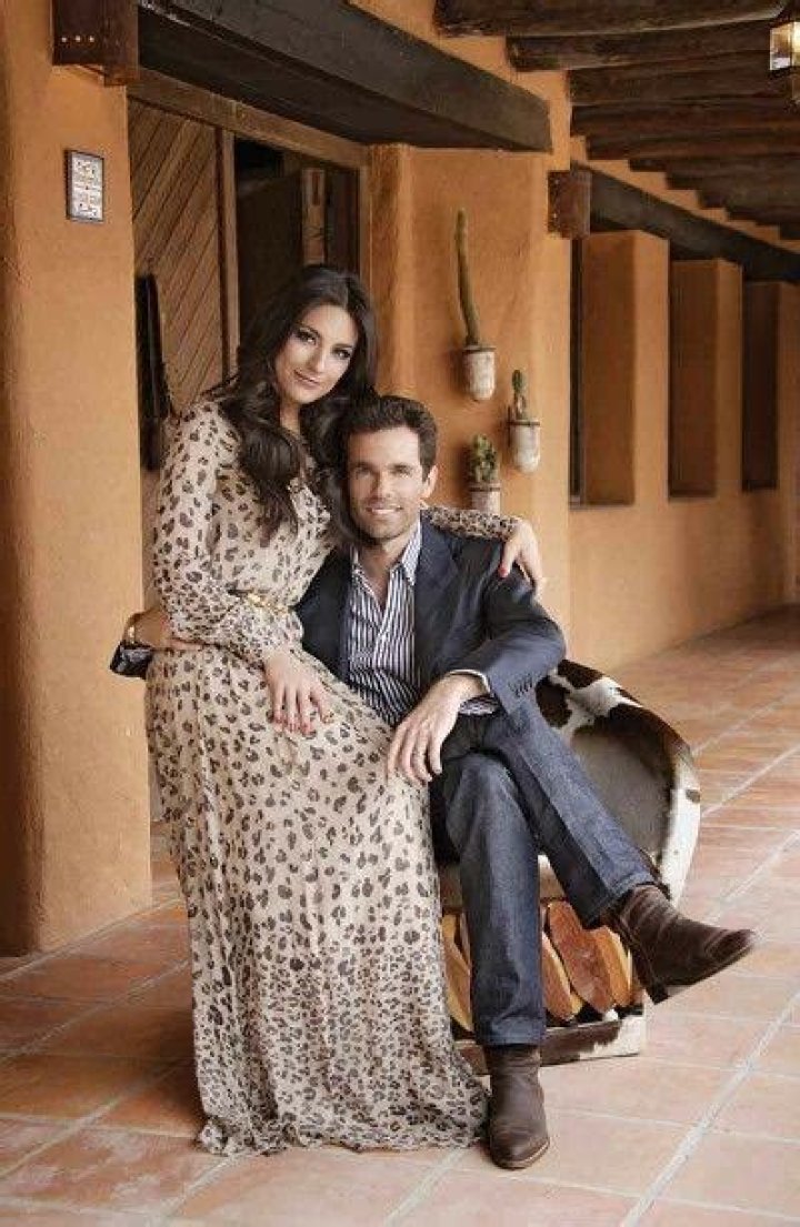 Alejandro Amaya's Wife: A Deep Dive Into Their Life Together