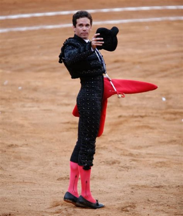 Alejandro Amaya: A Journey Through Art And Passion