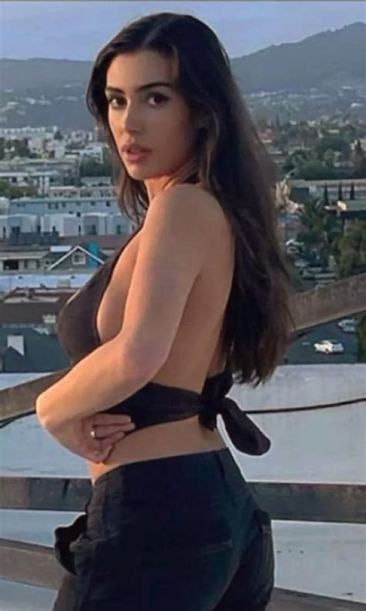 Bianca Censori's Enchanting Long Hair: A Style Icon