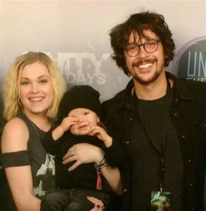 Eliza Taylor, Bob Morley's Wife