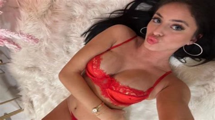 Viral Camillara OnlyFans Content Lighting Up The Internet