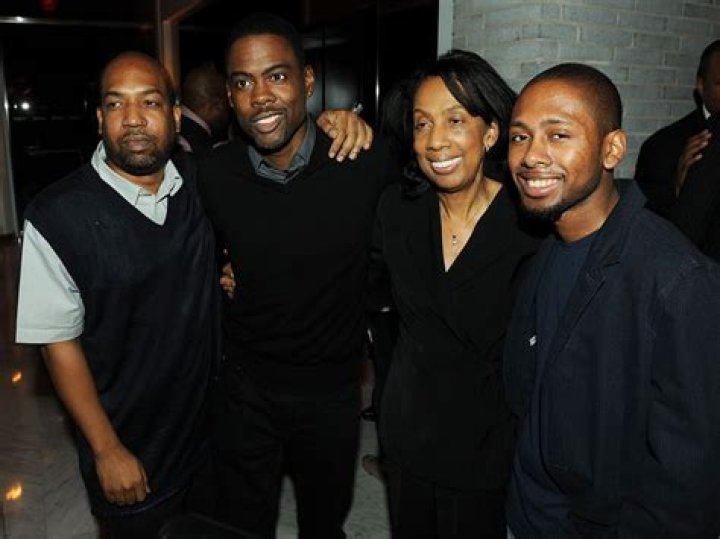 Unveiling The Unbreakable Bond: Chris Rock's Siblings