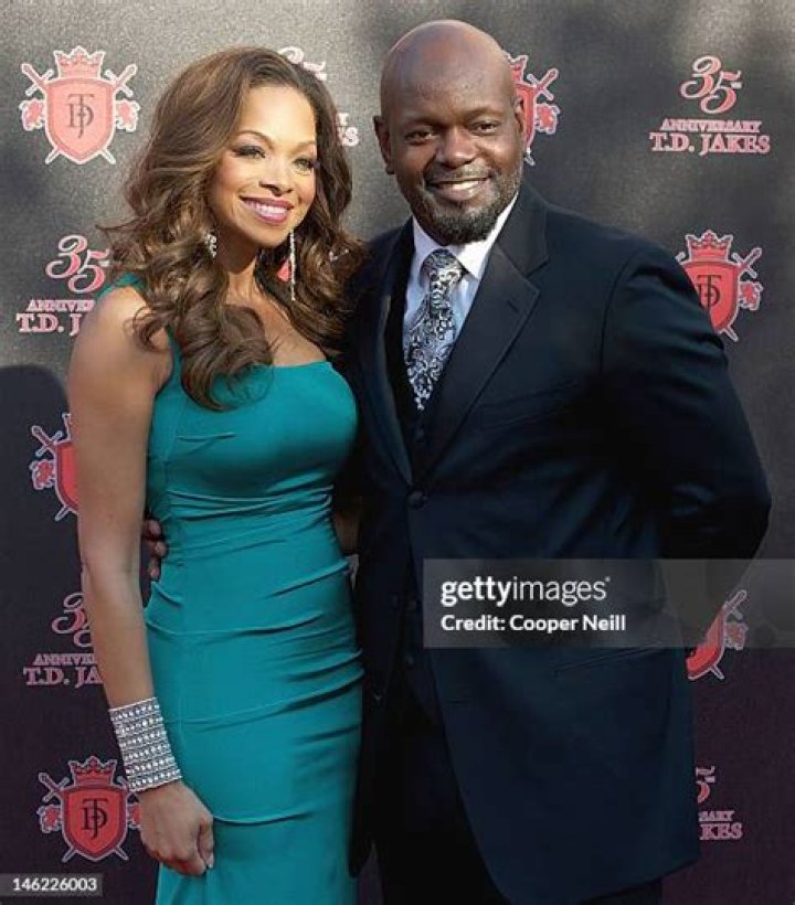 The Inspiring Wife Behind Emmitt Smith's Success