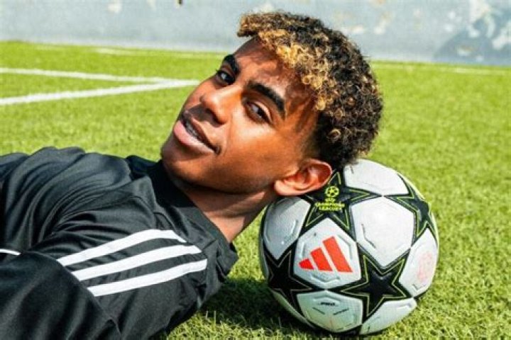 How Much Money Does Lamine Yamal Earn Annually?