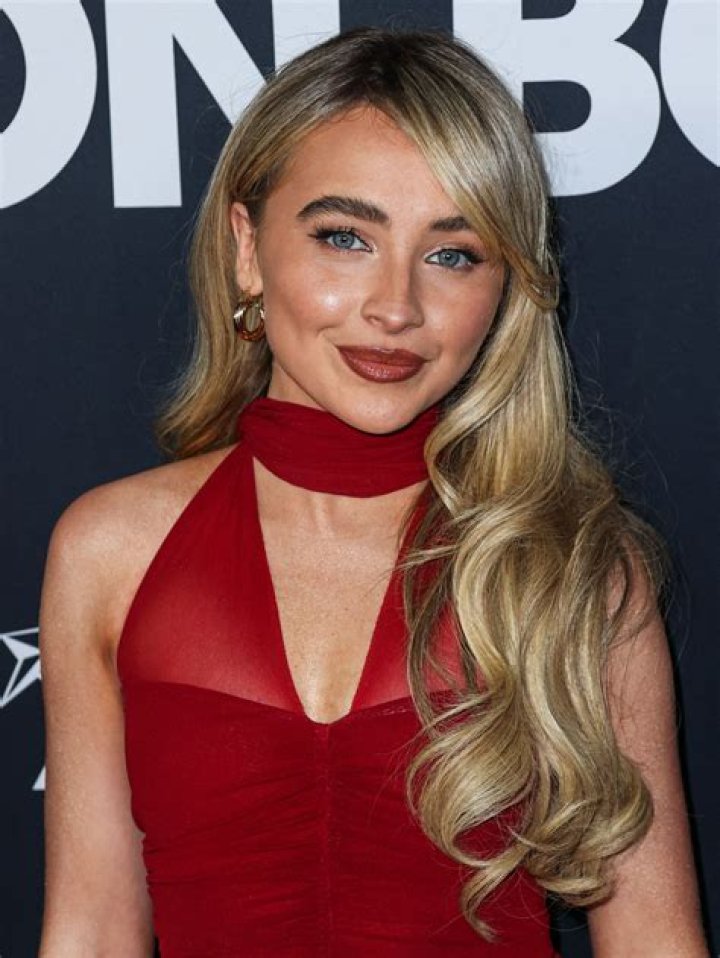 Discover Sabrina Carpenter's Age And Its Significance