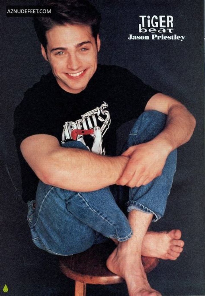 Discovering Jason Priestley's Height: How Tall Is He In Feet?