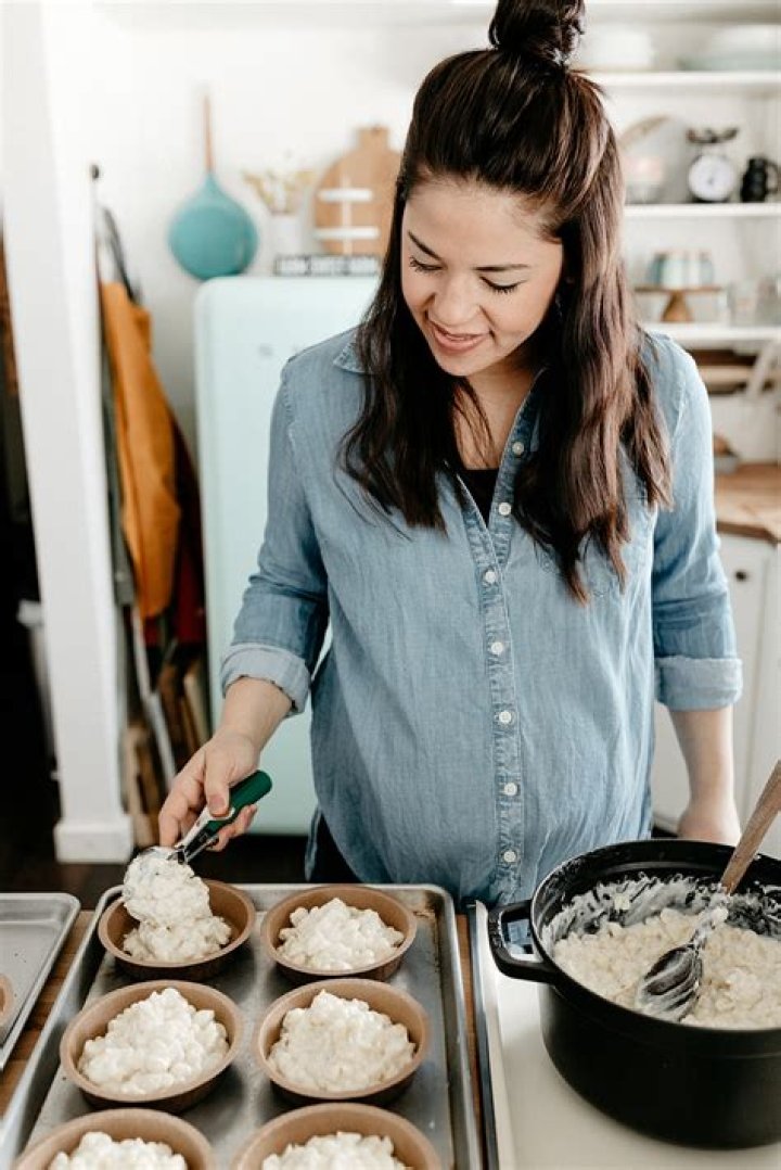 Unveiling The Truth: Molly Yeh's Pregnancy Rumors Explored