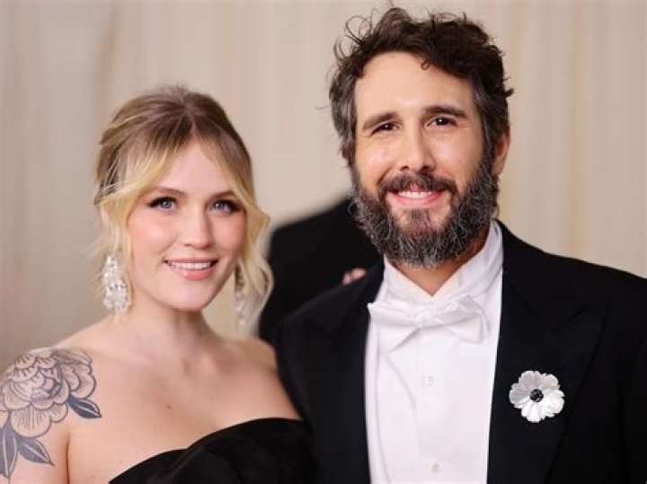 Uncover The Secrets Of Josh Groban's Love Life