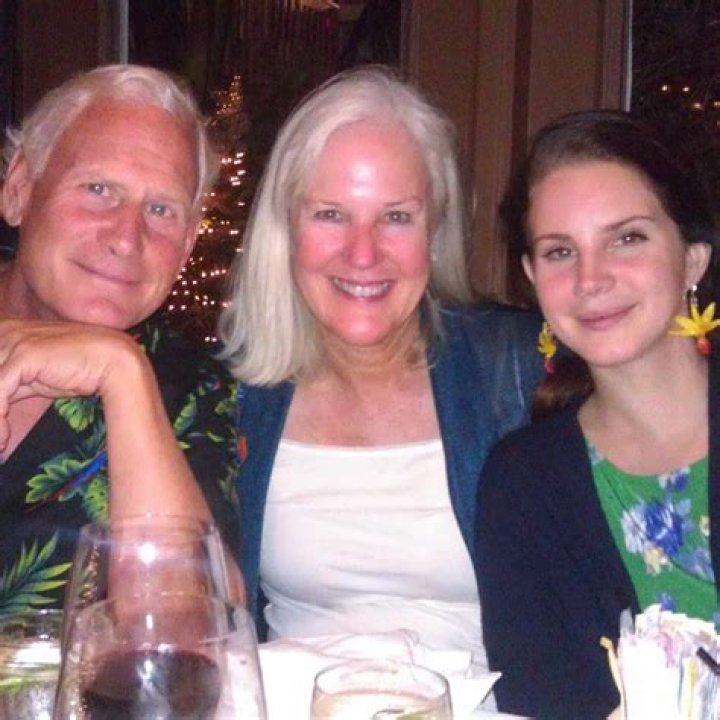 Lana Del Rey's Parents: A Deeper Look Into The Singer's Family Roots