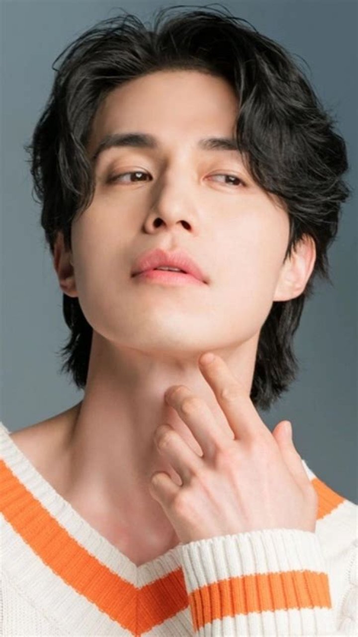 Who Is Lee Dong Wook's Brother? Meet His Sibling
