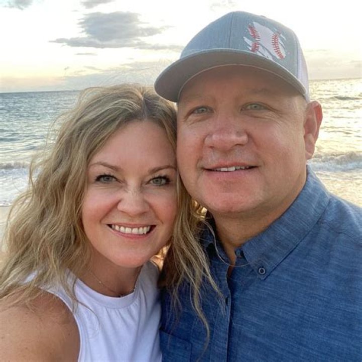 Learn About The Extraordinary Leslie Height Robert