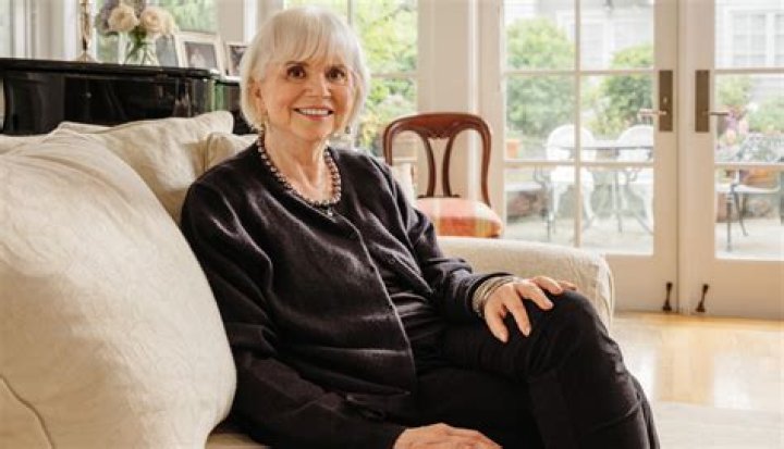 Linda Ronstadt's Net Worth Unveiled In 2024