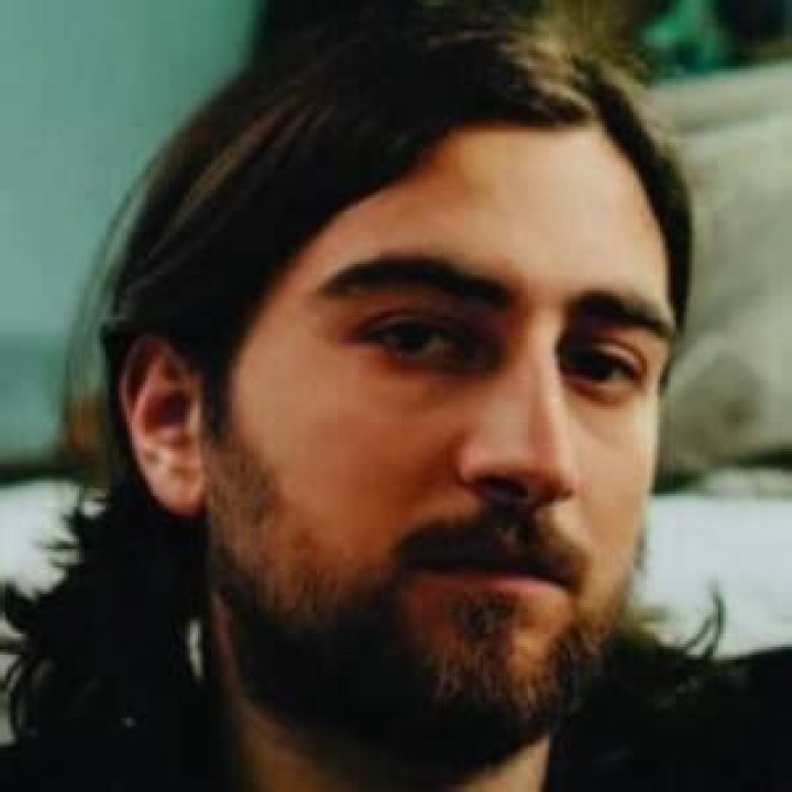 Noah Kahan's Age: Reveal The Star's True Age