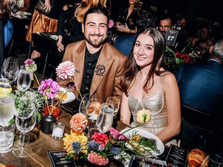 Noah Kahan Announces Engagement: A Heartfelt Journey