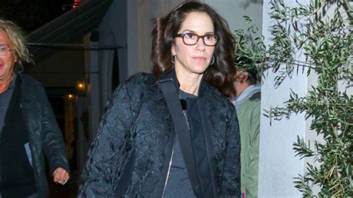 Captivating Moments: A Picture Of Jami Gertz