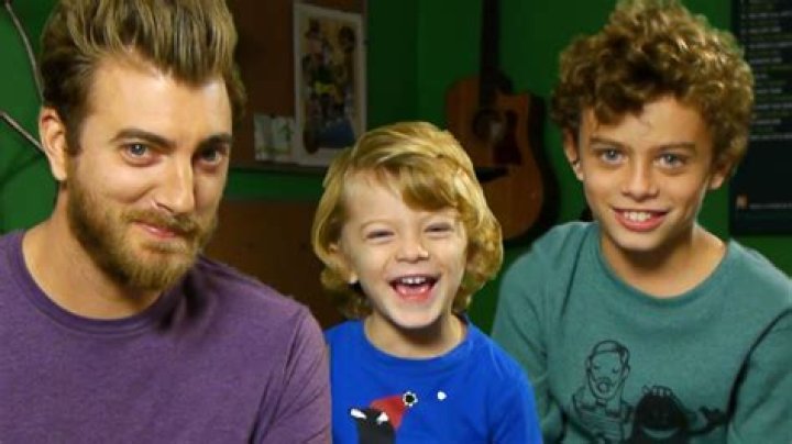 Introducing Rhett And Link: Meet Their Little Stars!