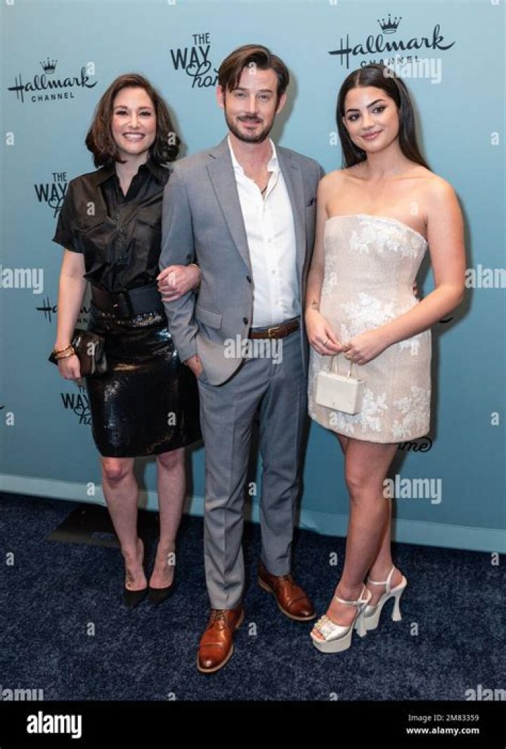 Discover The Enduring Love Story Of Sadie Laflamme-Snow And Jason Priestley