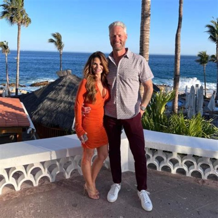 Unveiling The Enchanting World Of Kristin Chenoweth: Sean Larkin's Wife