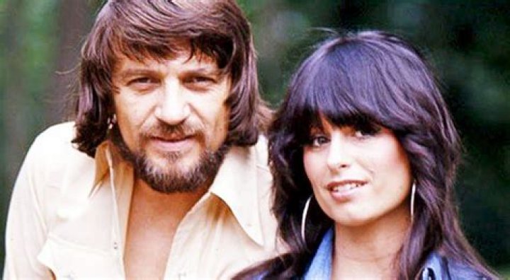 Waylon Jennings' Wife, A Story Of Love, Music, And Resilience